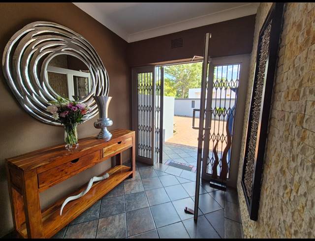 3 BEDROOM HOUSE FOR SALE IN VANDERBIJLPARK SW 5